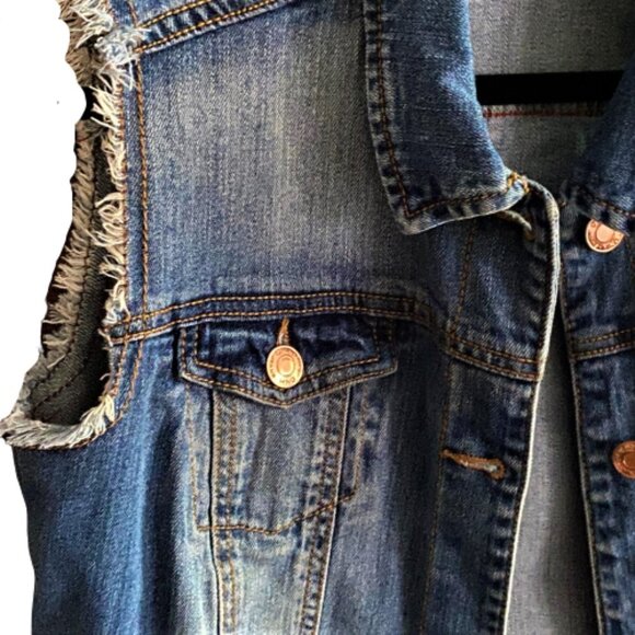 🌼host pick🌼 MNG distressed  frayed denim vest - Picture 4 of 13